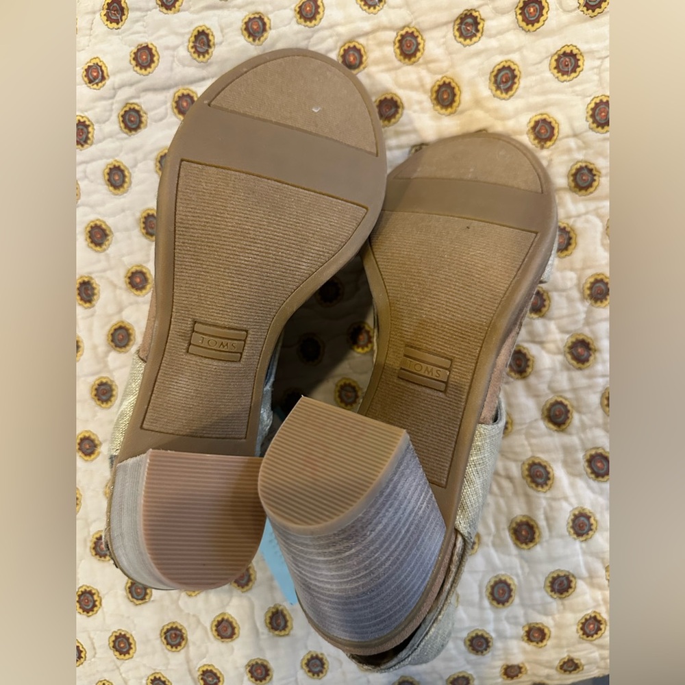 Toms Majorca Cutout Champagne Metallic Foil Woven Sandal Sz 10 NWT - Picture 7 of 10